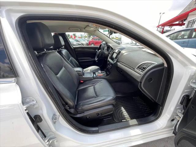 2015 Chrysler 300 Limited