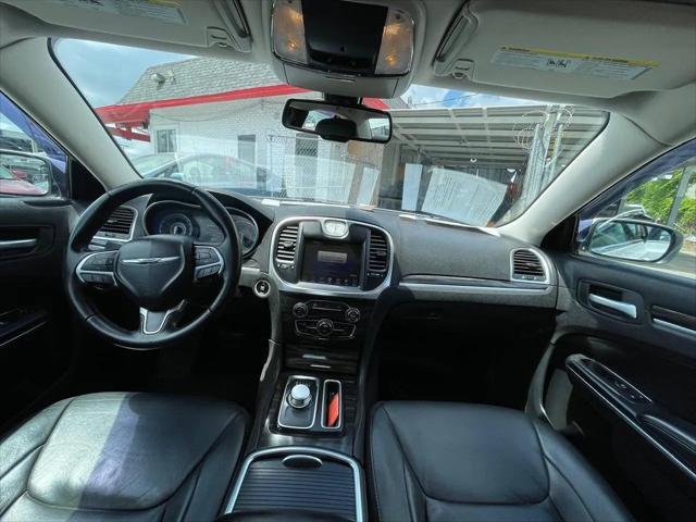 2015 Chrysler 300 Limited