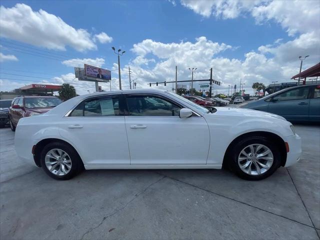 2015 Chrysler 300 Limited