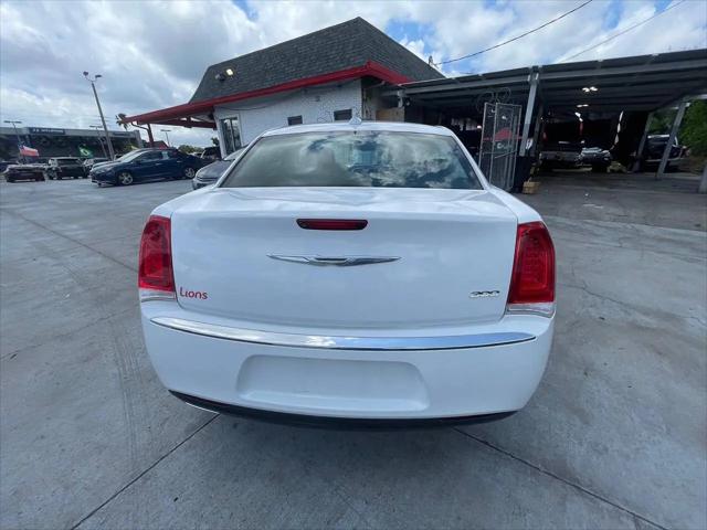 2015 Chrysler 300 Limited