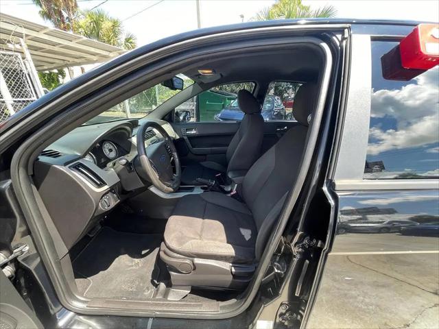 2011 Ford Focus SES