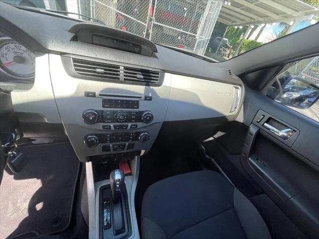2011 Ford Focus SES