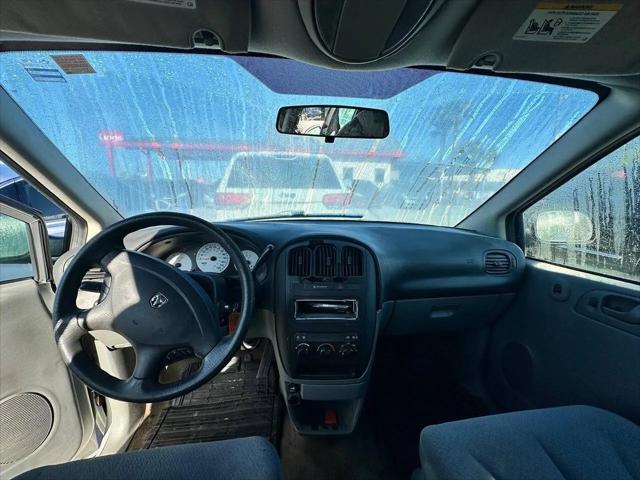 2005 Dodge Caravan SE