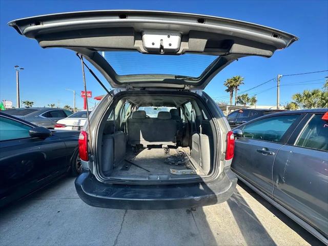 2005 Dodge Caravan SE