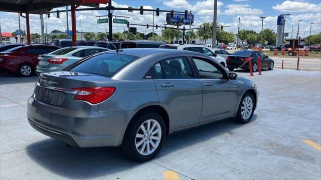 2012 Chrysler 200 Touring
