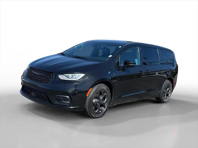 2022 Chrysler Pacifica Hybrid Touring L for sale in San Jose, CA