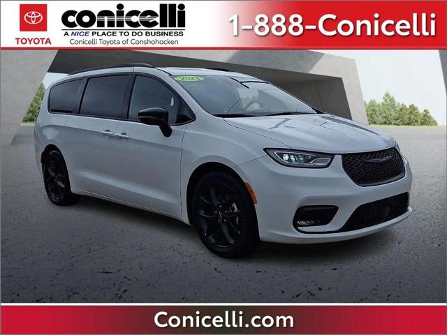 2025 Chrysler Pacifica Limited for sale in Conshohocken, PA
