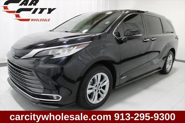2021 Toyota Sienna Limited for sale in Shawnee, KS