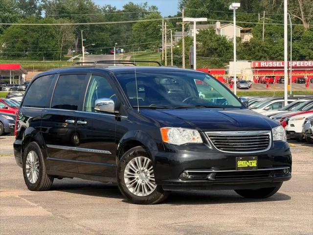 2015 Chrysler Town & Country Touring-L for sale in Bellevue, NE