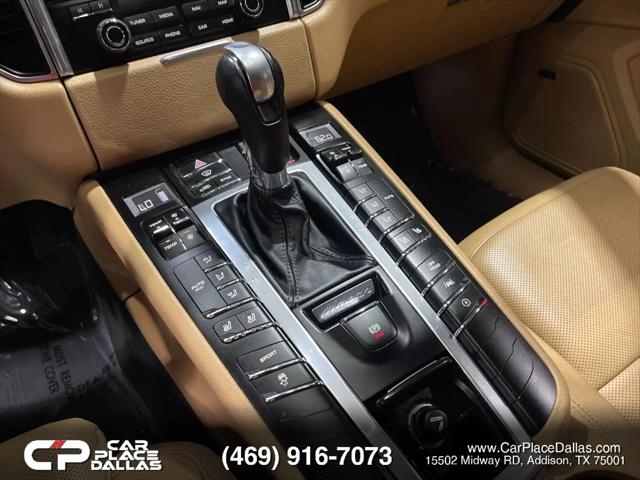 2018 Porsche Macan Macan