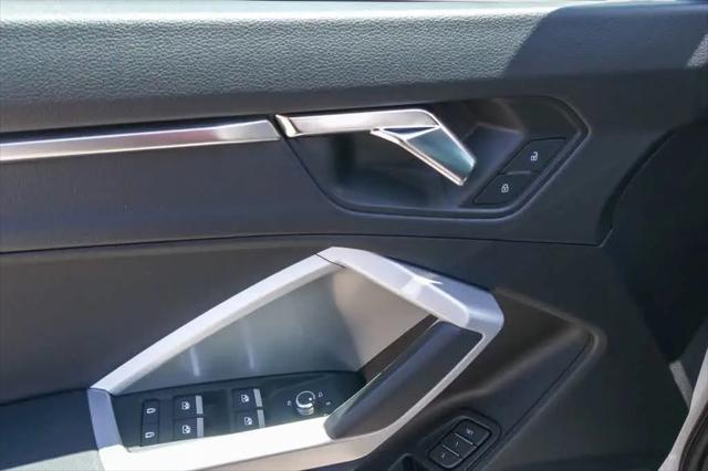 2024 Audi Q3 Premium 45 TFSI S line quattro Tiptronic