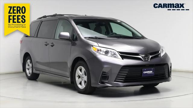 2020 Toyota Sienna LE for sale in Akron, OH