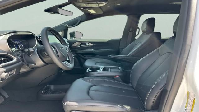 2027 Chrysler Pacifica LX