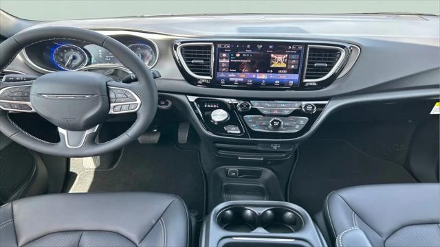 2027 Chrysler Pacifica LX