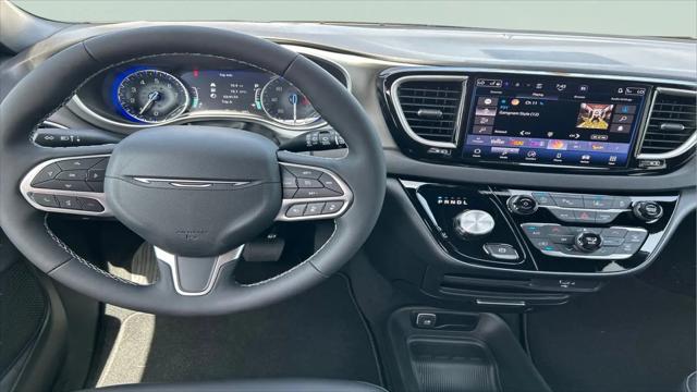 2027 Chrysler Pacifica LX
