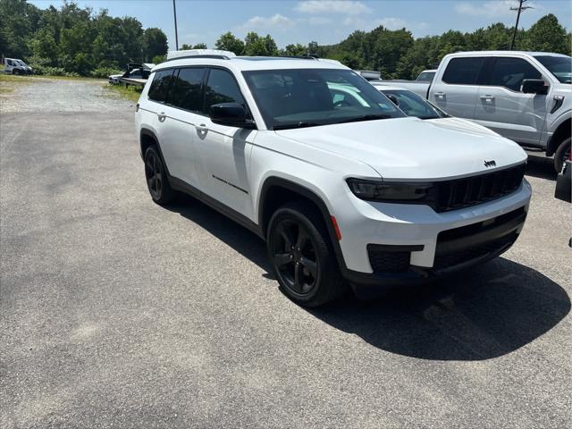 2023 Jeep Grand Cherokee L Altitude 4x4 2023 Jeep Grand Cherokee L Altitude 4x4