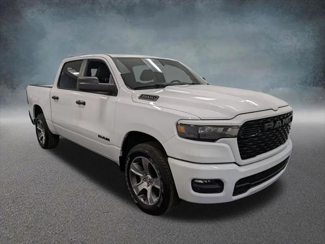 2026 Ram 1500 Express Crew Cab 4x4 57 Box
