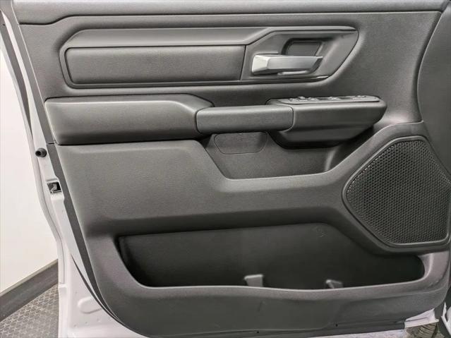 2026 Ram 1500 Express Crew Cab 4x4 57 Box