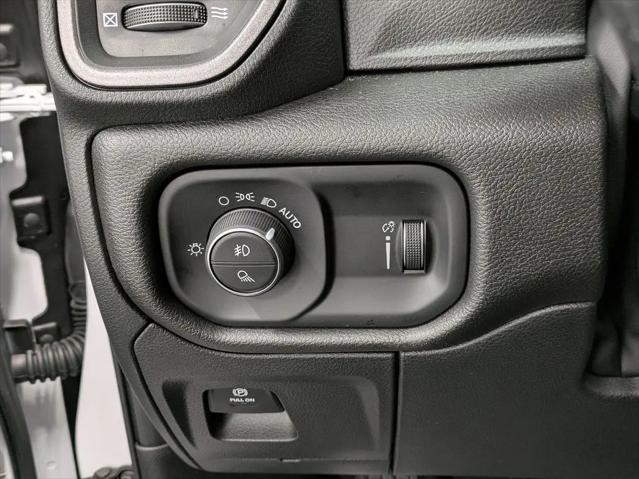2026 Ram 1500 Express Crew Cab 4x4 57 Box