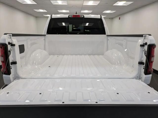 2026 Ram 1500 Express Crew Cab 4x4 57 Box