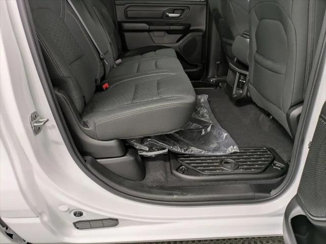 2026 Ram 1500 Express Crew Cab 4x4 57 Box