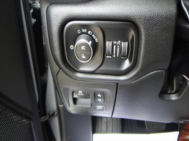 2025 Ram 1500 Big Horn Crew Cab 4x4 64 Box