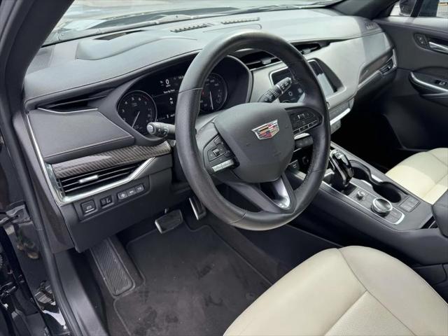 2023 Cadillac XT4 FWD Sport