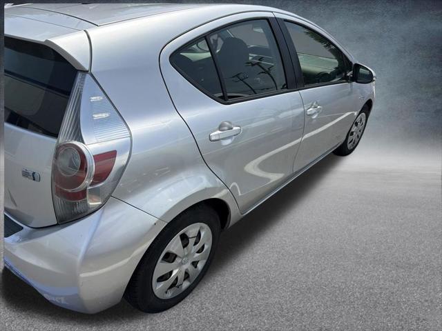 2013 Toyota Prius c Two 2013 Toyota Prius c Two