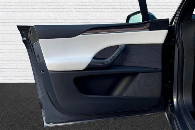2022 Tesla Model X Dual Motor All-Wheel Drive