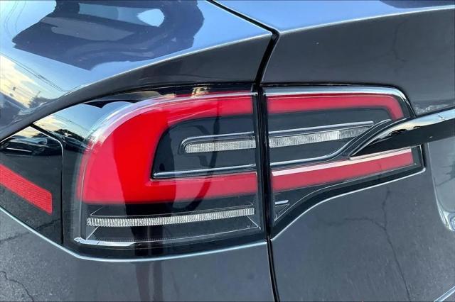 2022 Tesla Model X Dual Motor All-Wheel Drive