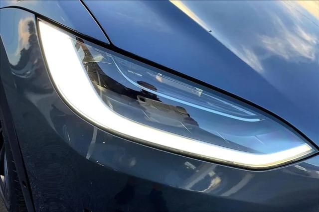 2022 Tesla Model X Dual Motor All-Wheel Drive