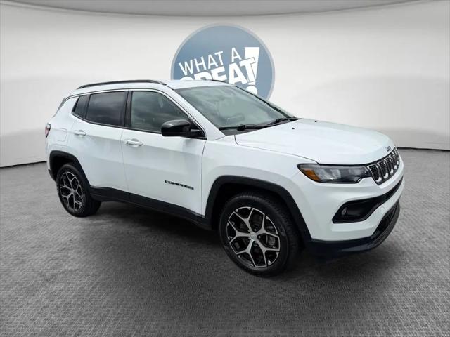 2024 Jeep Compass Latitude 4x4 for sale in Pittsburgh, PA
