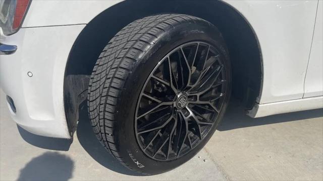 2011 Chrysler 300 Limited