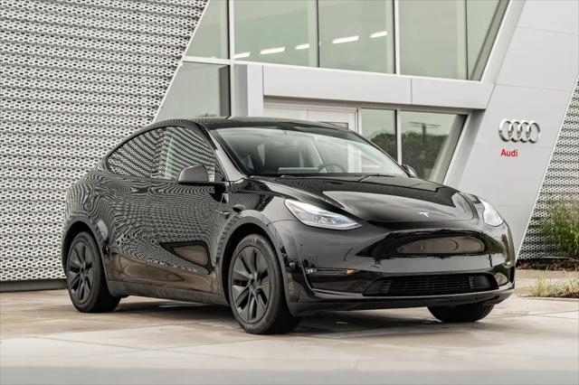 2024 Tesla Model Y Long Range Dual Motor All-Wheel Drive for sale in St. Charles, IL