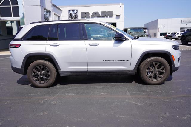 2024 Jeep Grand Cherokee Altitude 4x4 2024 Jeep Grand Cherokee Altitude 4x4