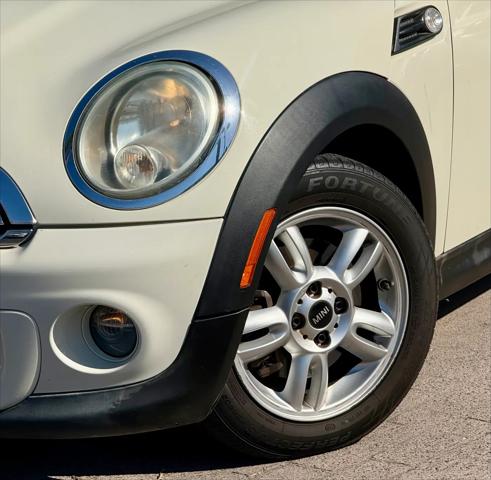 2011 MINI Cooper Cooper