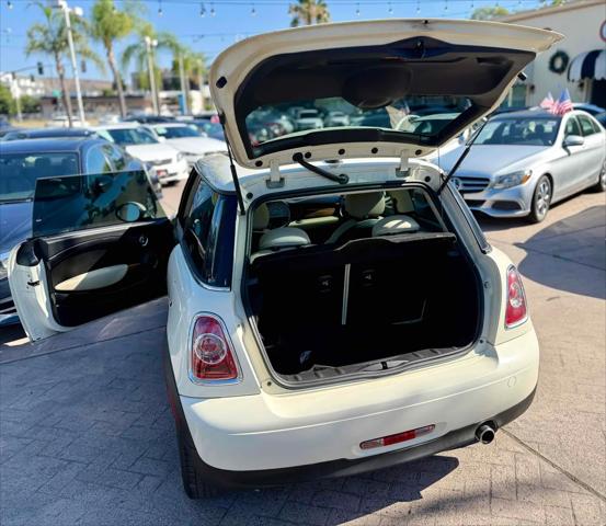 2011 MINI Cooper Cooper