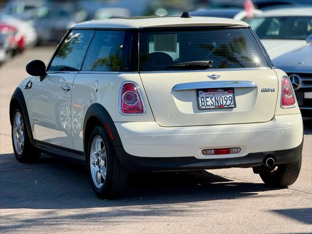 2011 MINI Cooper Cooper
