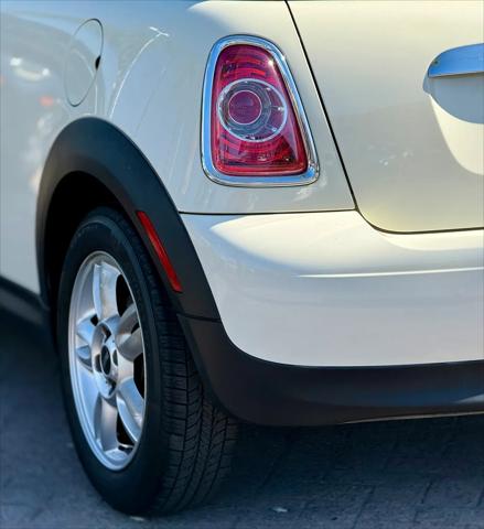 2011 MINI Cooper Cooper