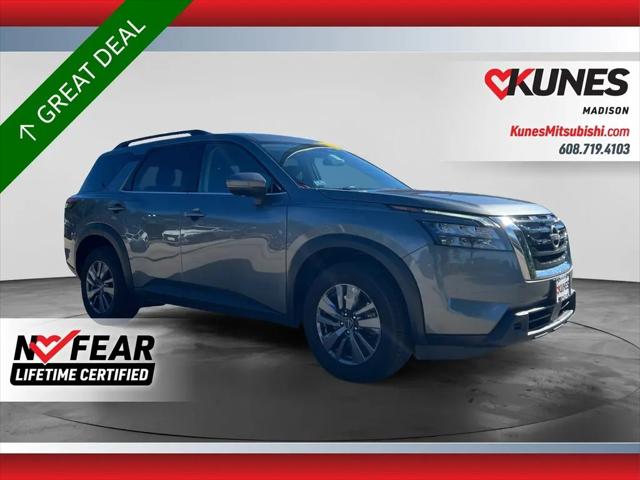 2024 Nissan Pathfinder SV 4WD for sale in Madison, WI