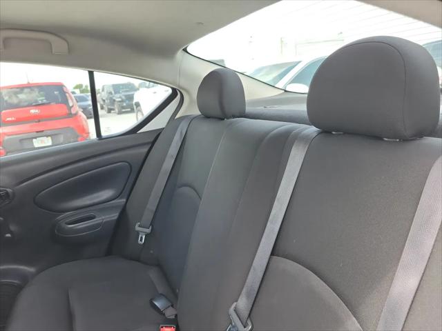 2017 Nissan Versa 1.6 S+