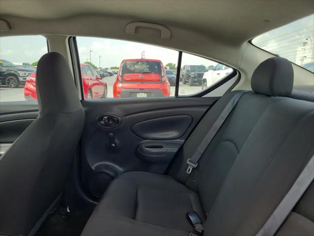 2017 Nissan Versa 1.6 S+