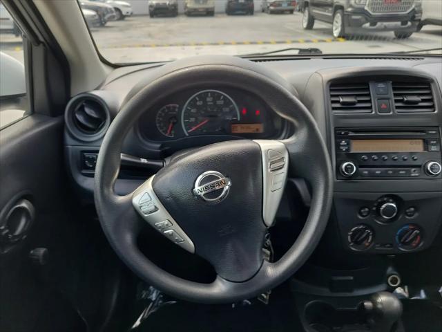 2017 Nissan Versa 1.6 S+