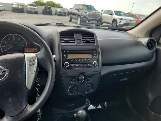 2017 Nissan Versa 1.6 S+