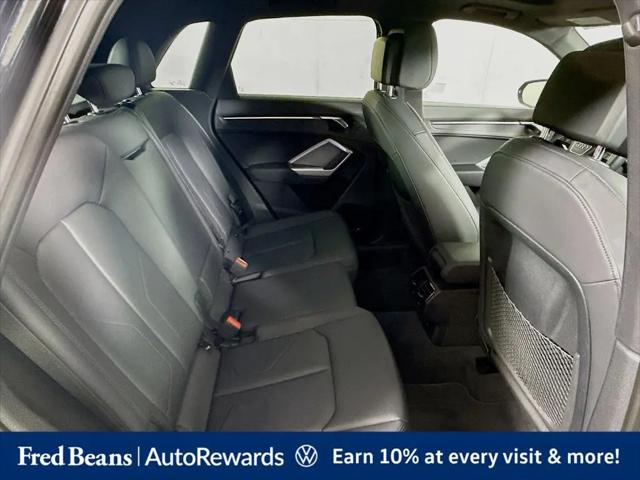 2025 Audi Q3 Premium 45 TFSI S line quattro Tiptronic