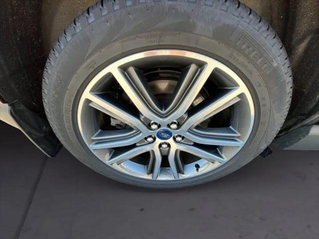 2021 Ford Edge Titanium