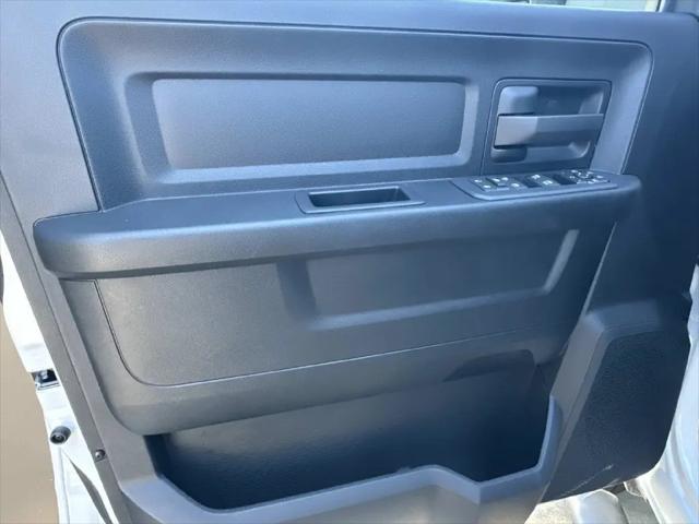 2026 Ram 3500 Tradesman Crew Cab 4x4 8 Box
