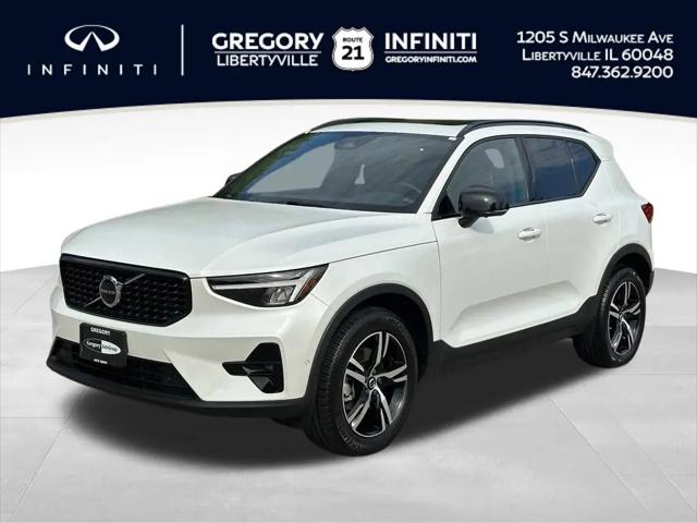 2023 Volvo XC40 B5 Plus Dark Theme for sale in Libertyville, IL