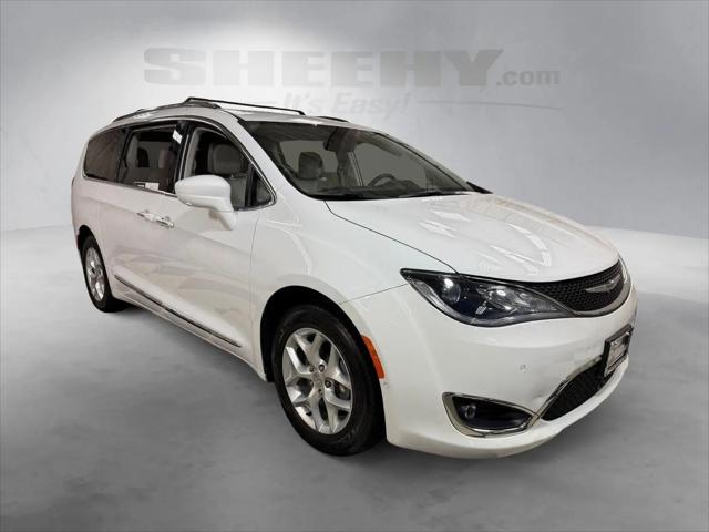 2017 Chrysler Pacifica Touring-L Plus