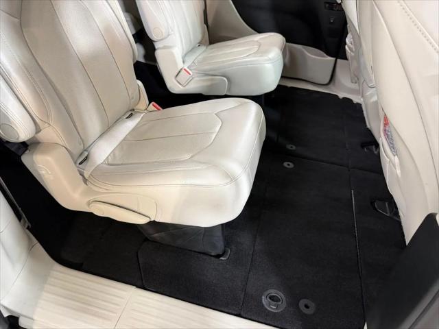 2017 Chrysler Pacifica Touring-L Plus